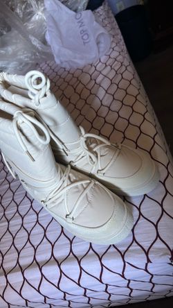 White,   Size 10