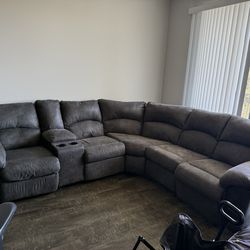 Large Gray Sectional Reclining Couch w/ Cup Holders