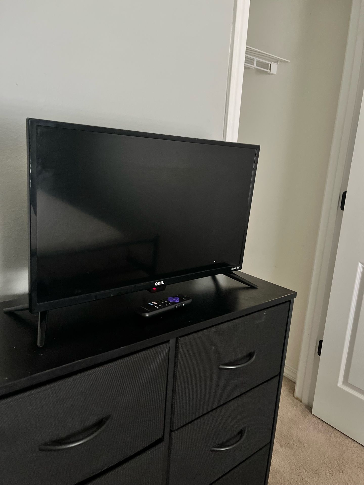 13 inch ROKU TV With Remote