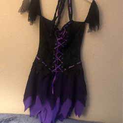 Women’s pirate/witch costume