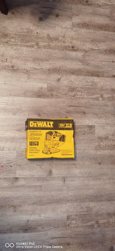 DEWALT 20V MAX XR BRUSHLESS JIG SAW (TOOL ONLY)