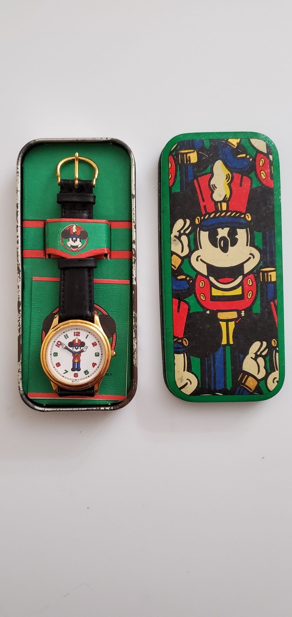 Mickey Mouse watch (1991 Christmas)