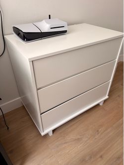 3 drawer dresser white/ anchor/ unlock function