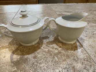 Sugar and Creamer Set