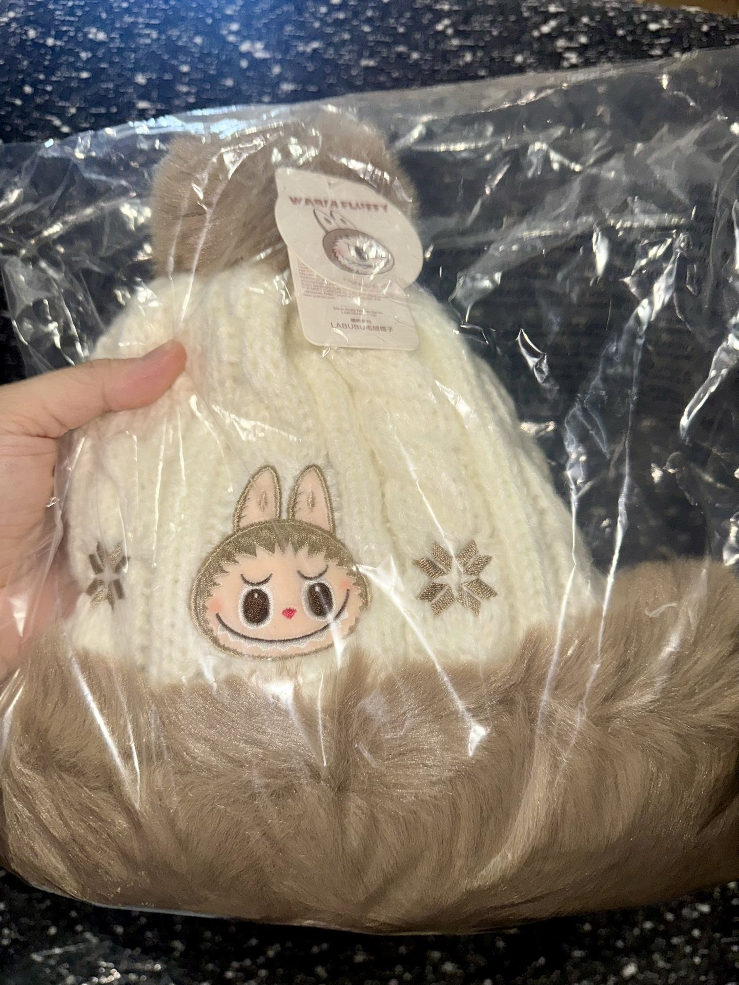 Warm Fluffy Holiday Series- LABUBU Plush Hat popmart