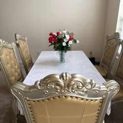 ACME DINING TABLE 