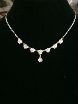 Crystal flower silver fashion necklace