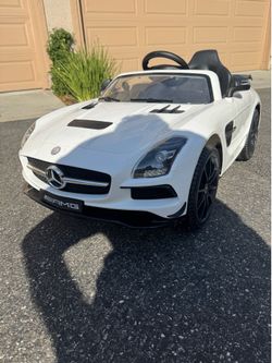 Toddler Mercedes with remote