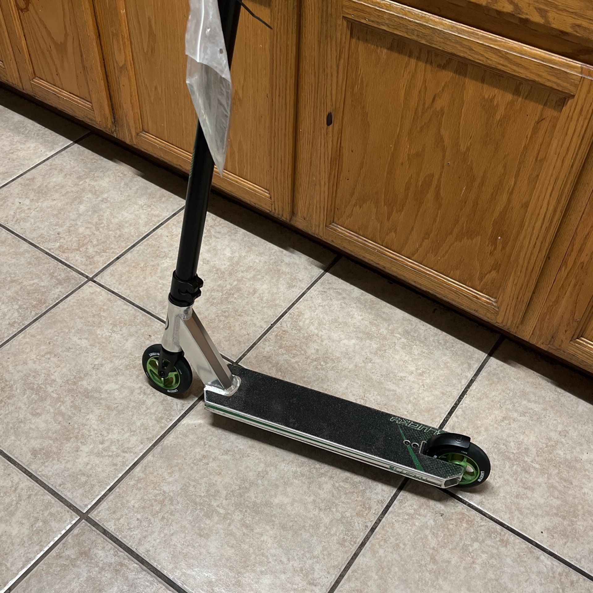 Lucky Brand Scooter