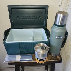 Stanley 7qt. / 6.6 L  Cooler w/ Thermo