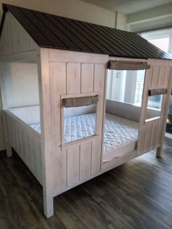 Full Size Toddler bed house