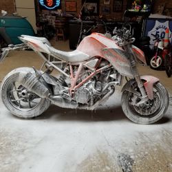 MOTORCYCLE DETAILING