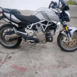 2009 aprilia mana 850 