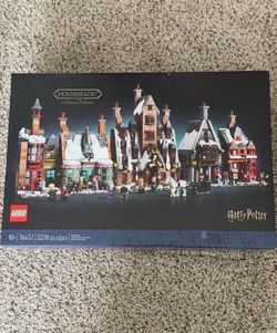 Harry Potter Hogsmeade Village Collectors Edition LEGO