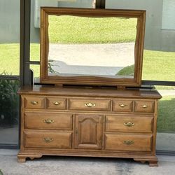 Vintage Cal Shops Solid Wood 9-Drawer Dresser with Mirror ~ 64 x 68 x 18