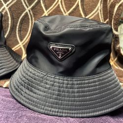 Women’s Prada Bucket Hat (SEND OFFER)