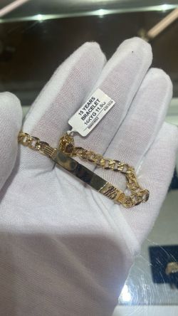 14kt yellow gold