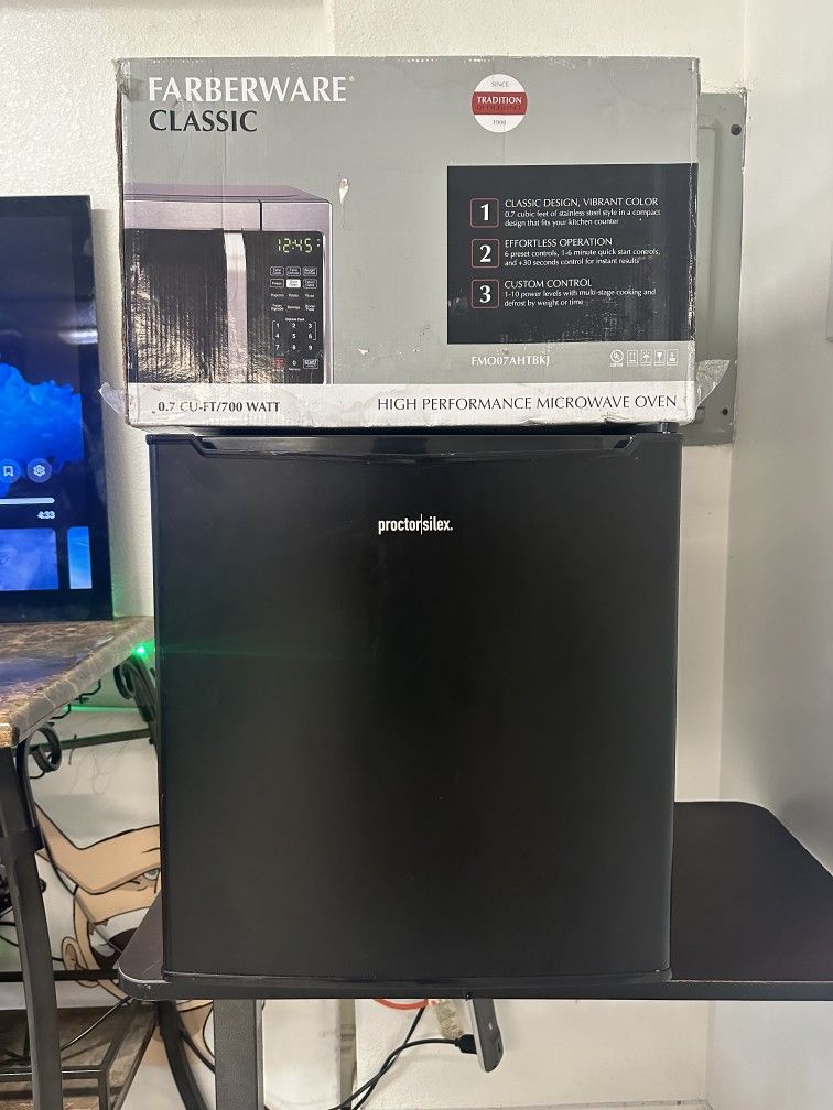 Refrigerator Mini + Microwave