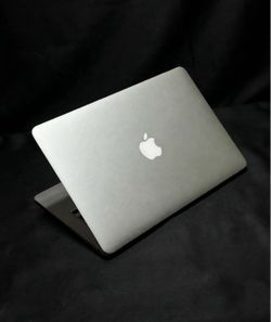 Apple MacBook Air 13” i5/8GB/256GB SSD $180