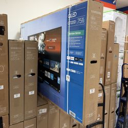 75 Inch Samsung QLED Q72D 4K HDR Smart TV