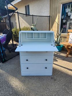Vintage Farmhouse Dresser/Desk