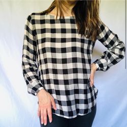 Loft Checkered plaid blouse top size M workwear classic black white buttons up