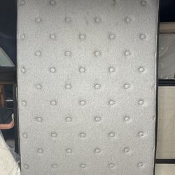 Full Size Bed Frame w Mattress 
