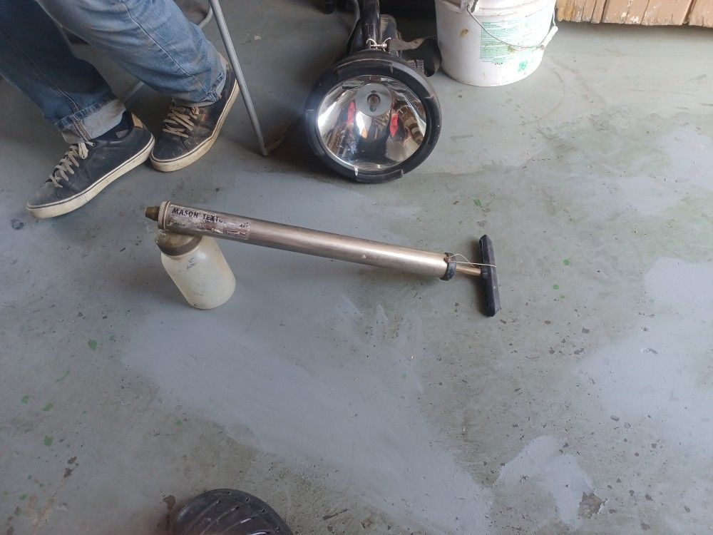 Mason Hand Pump Texture Sprayer