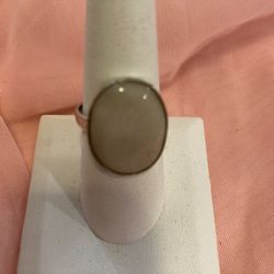 STERLING SILVER OFF WHITE STONE RING
