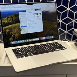 2024 Apple MacBook Air 15” M3. finance   Available! 