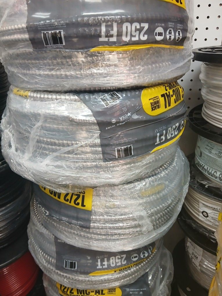 New MC metal clad cable 12/2 250ft