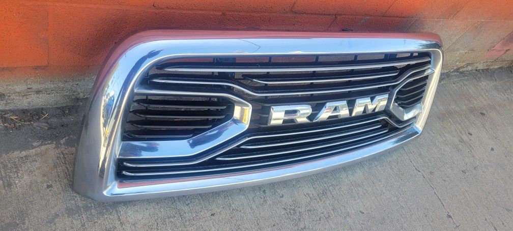 2016 To 18 Dodge Ram 2500 Grille