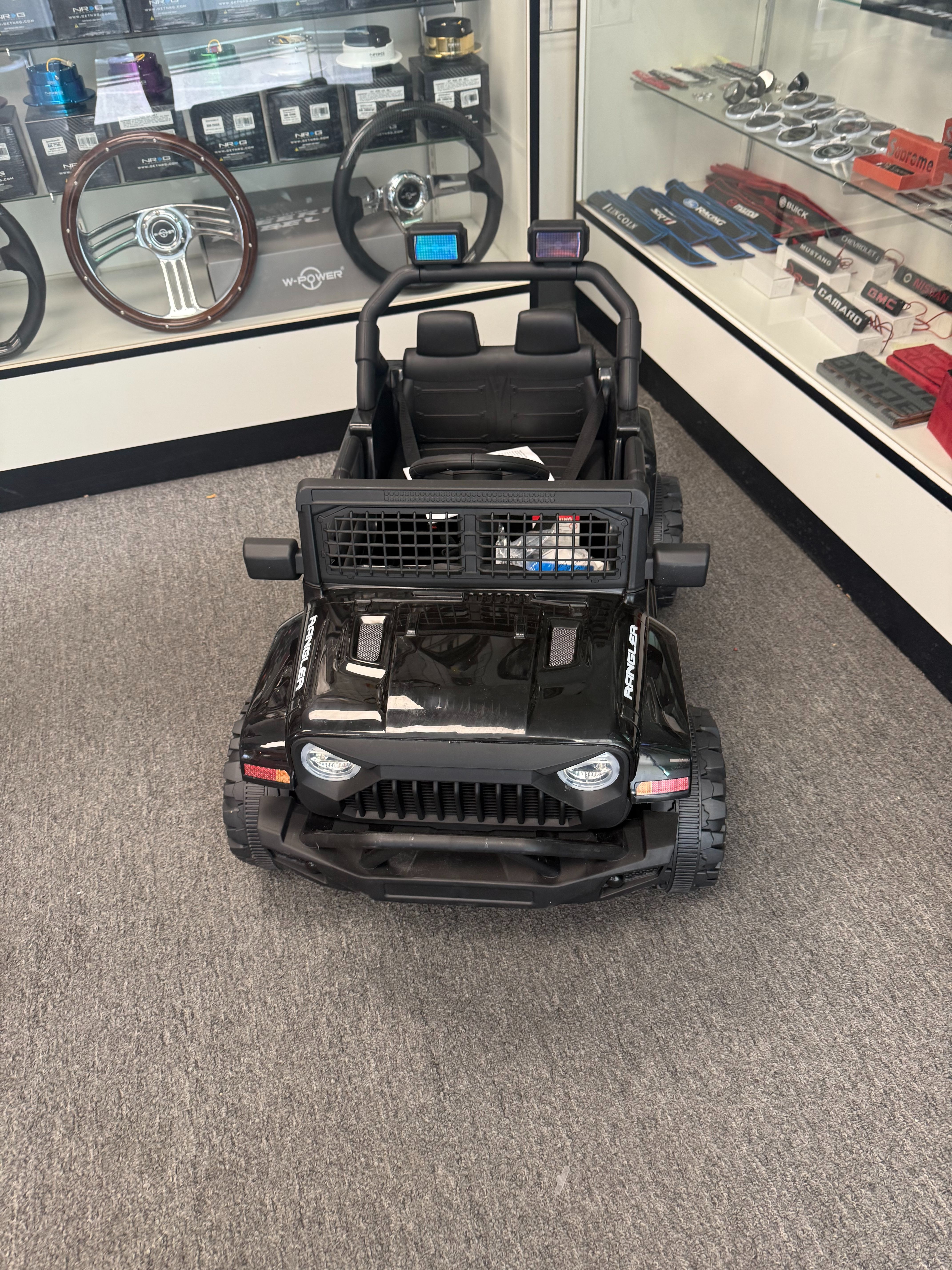 12V Kids Electric Ride on Car, Power Wheels with Parents Remote Control, Kids' Electric Vehicles for Boys and Girls, Battery Powered - Fully Assembled