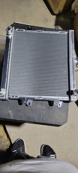 1984----1995 Toyota Pickup / 4Runner performance aluminum radiator