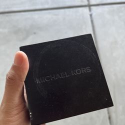 Michael Kors Watch Still In Box (needs Batteries) 