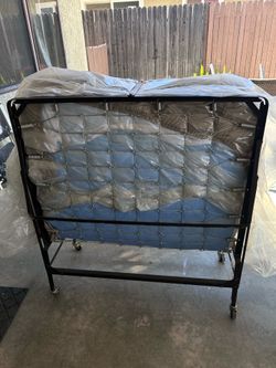 Twin foldable bed