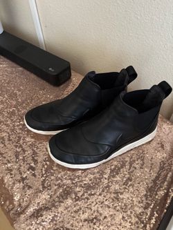 Nike shoes black