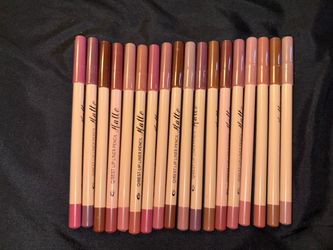 LIP LINERS