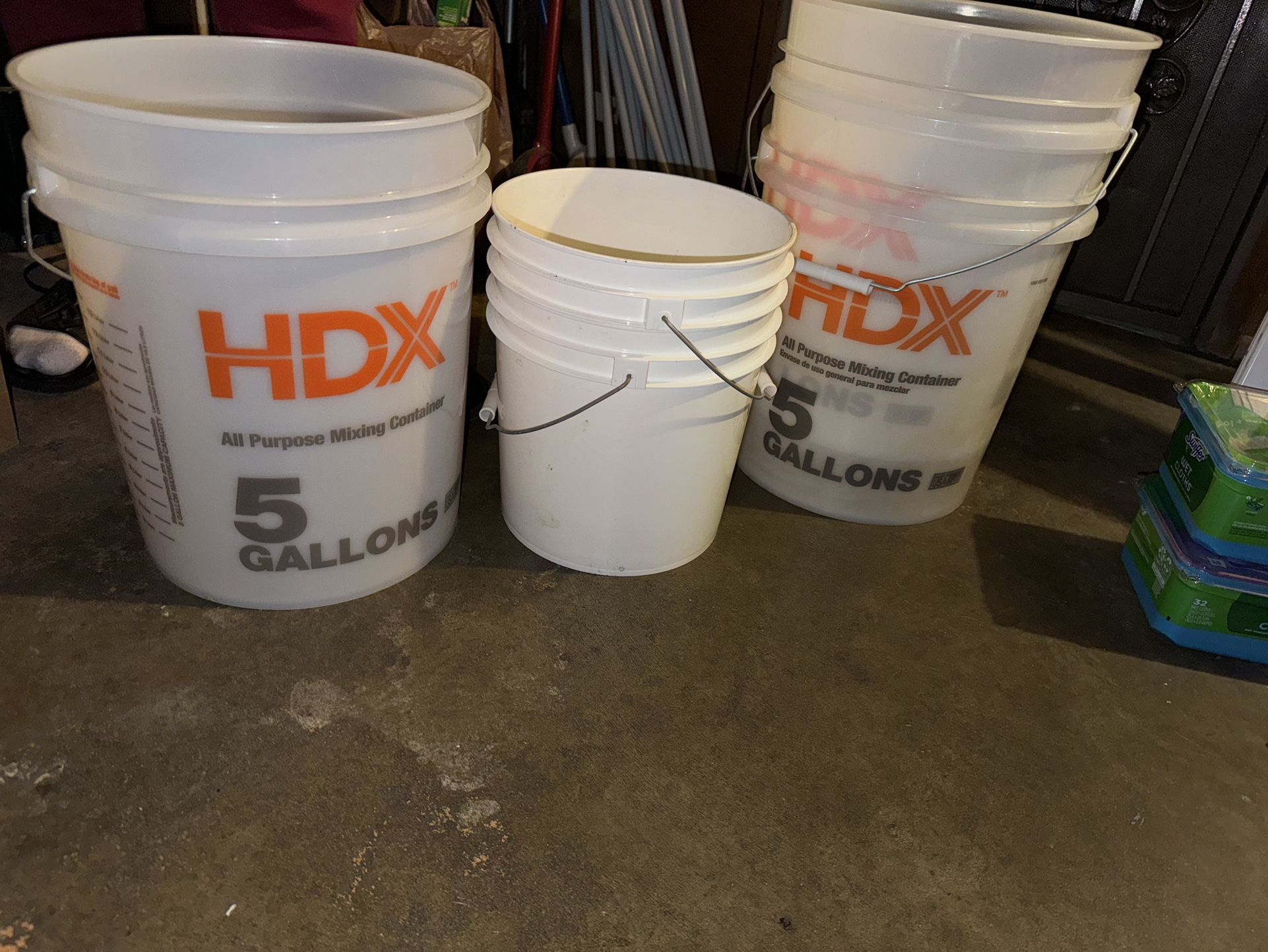 Buckets 5gl And 3gl