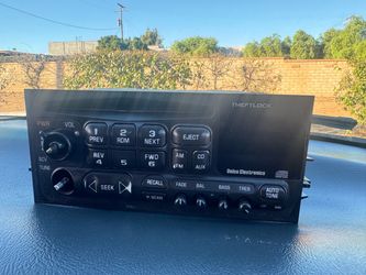 02 Silverado OEM Radio CD Player 1(contact info removed) + Speakers Front Bose