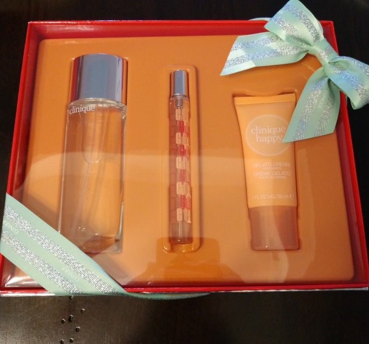 New Clinique Happy Perfume Giftset For Women.