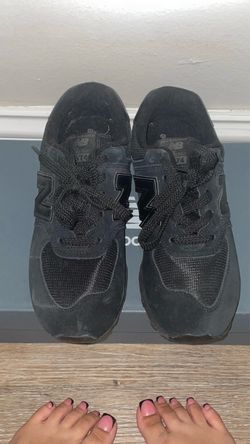 New Balance 574 All Black Sneaker