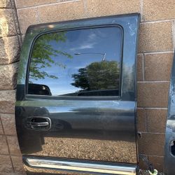 Complete Passenger Side Rear Door For Yukon XL Suburban 