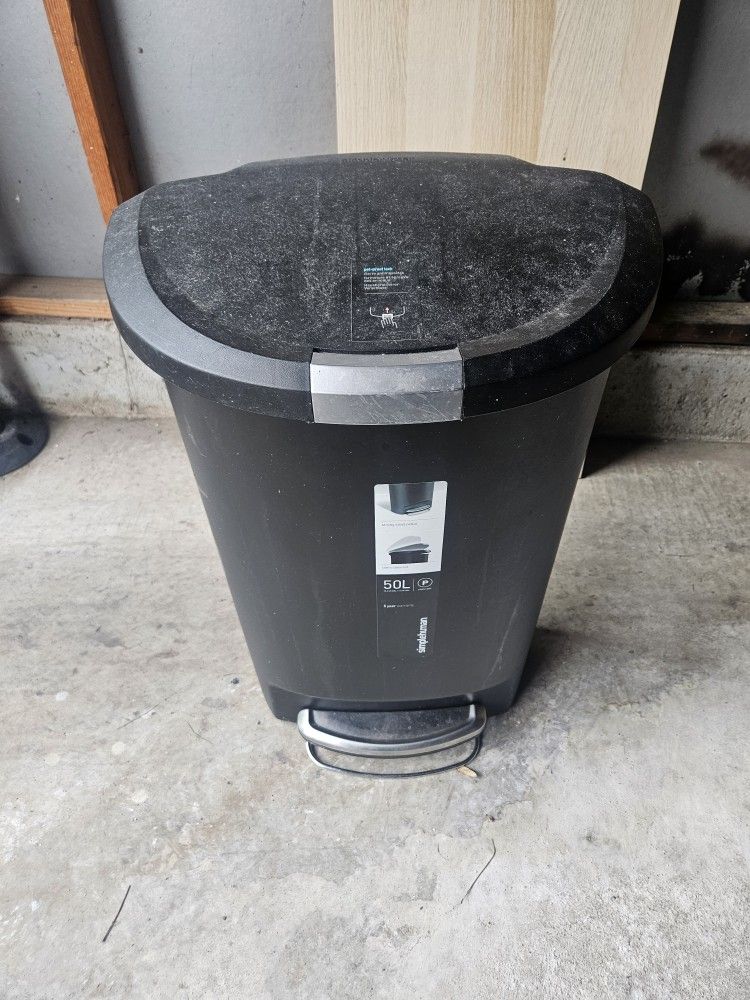Trash Can In Good Conditions