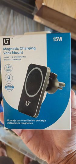 Magnetic charging phone mount