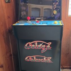 Galaga Arcade Game With Pedestal!!!