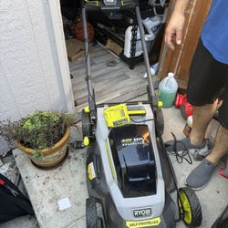 Law Mower Ryobi