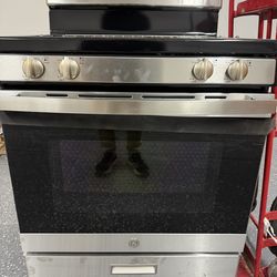 GE 30" Freestanding Gas Range
