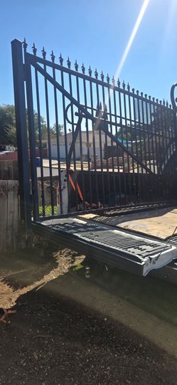 Large Black Wrought Iron Driveway Gate