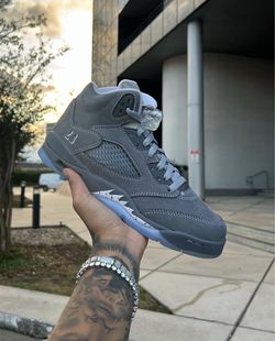 Jordan 5’s Wolf grey